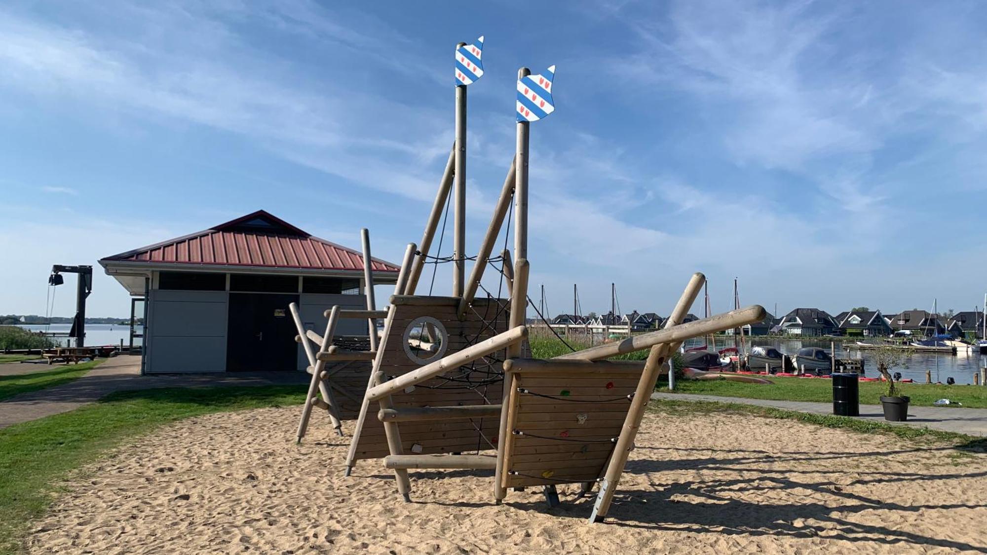 'T Paviljoenhus Bij Sneekermeer Offingawier Zewnętrze zdjęcie